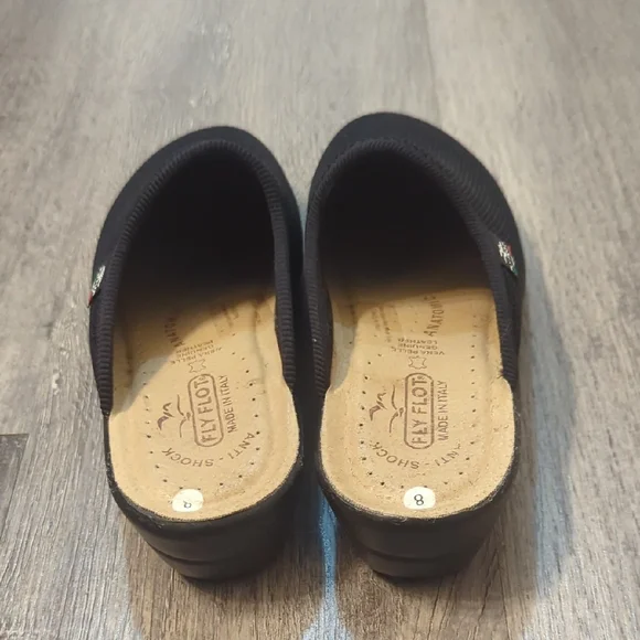 Black Slip-On Mesh Men's Shoes - Picture 5 of 8